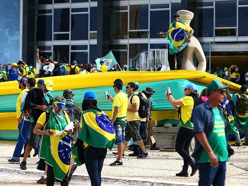 Análise das penas aplicadas aos envolvidos nos atos de 8 de janeiro