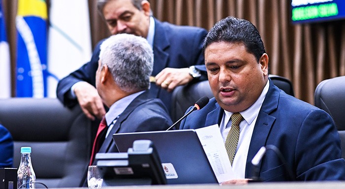 PLs Visam Proteger Patrimônio de Menores e Responsabilizar Pais em Casos Abusivos