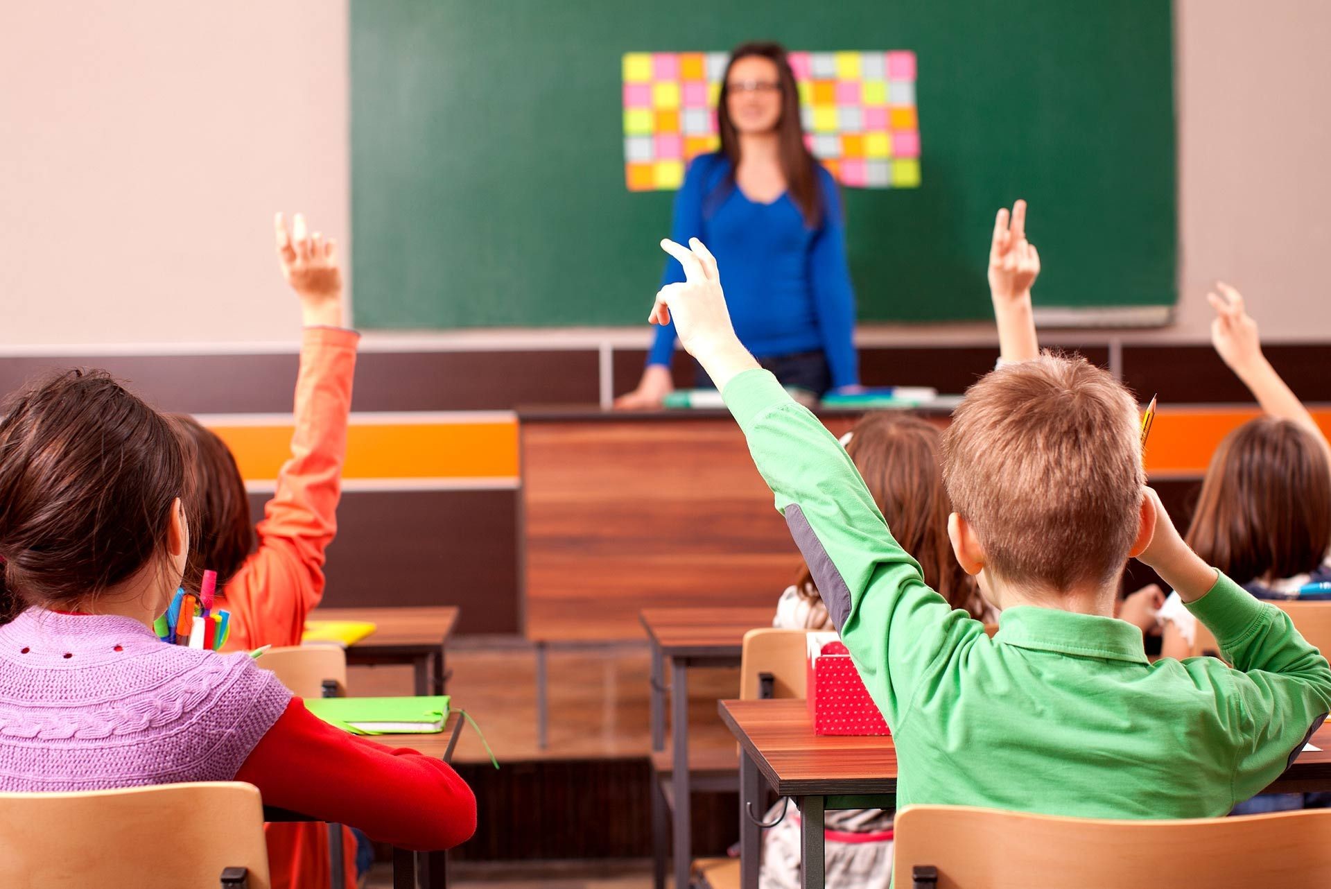 STF Avalia Constitucionalidade de Leis Municipais contra Linguagem Neutra nas Escolas