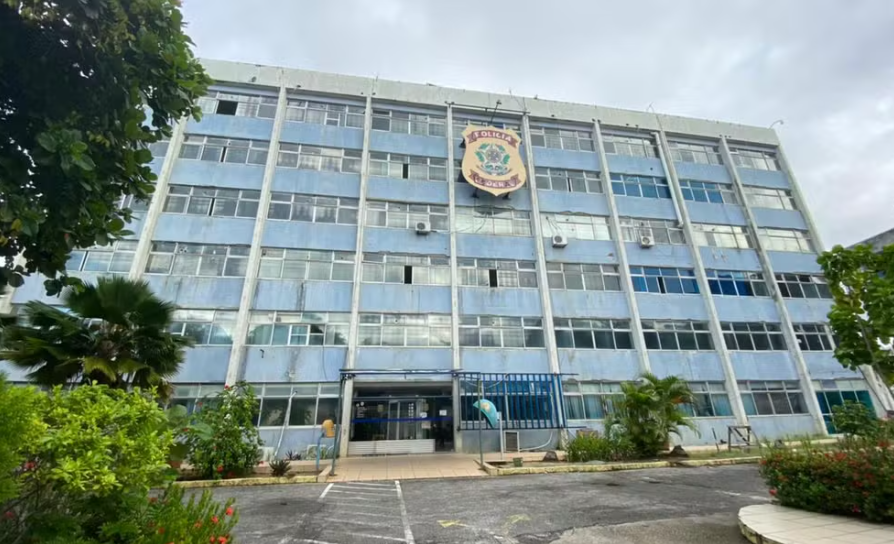 Polícia Federal prende advogado e designer por tentativa de fraude em precatório trabalhista de R$ 583 mil